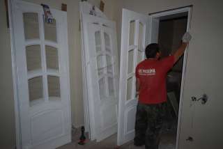 Профессиональная установка дверей