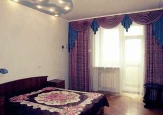 Сдаю 2к.кв. пр. Королева 7/10кирп. 80м. ремонт