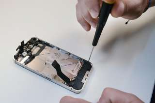 Замена аккумулятора дисплея iPhone. Выездной ремонт