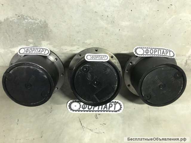 Бортовой редуктор хода гидромотор мини-экскаватора Yuchai Ючай