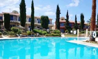 Прекрасный двухкомнатный апартамент в 800м от моря в Пафосе-Кипр