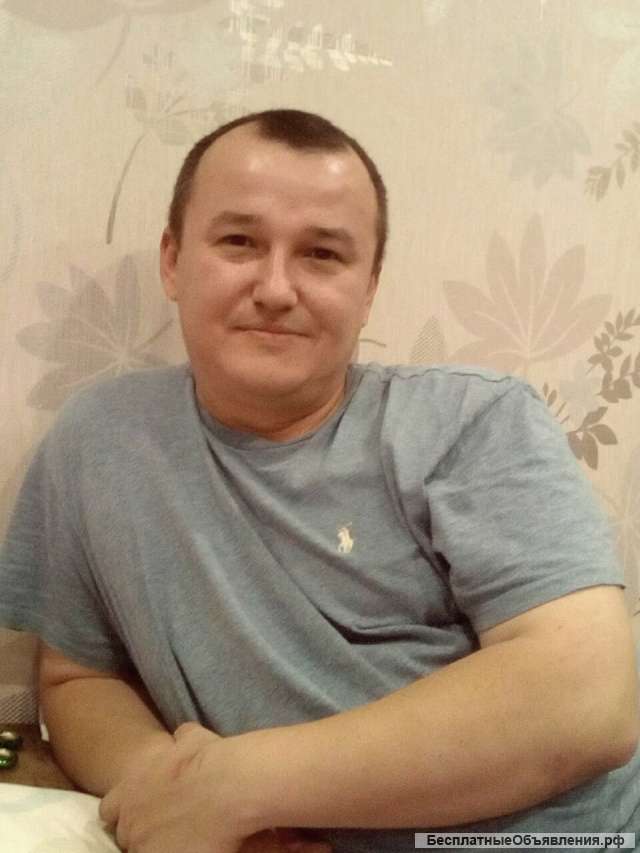 Покос травы бензиновым триммером