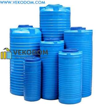 Пластиковые емкости прямоугольные для воды с краном