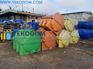 Баки для холодной воды с краном запаса подпиточной