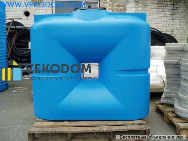 Плоские квадратные баки для хранения воды