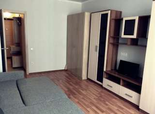 Сдаю 1 к.кв. ул. Орбитальная 9/17кирп. 40м. ремонт