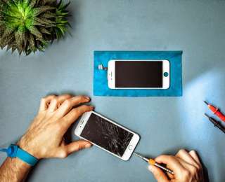 Замена аккумулятора дисплея iPhone. Выездной ремонт