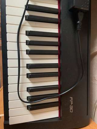 Цифровое пианино Roland FP-30-BK состояние нового