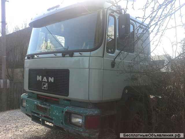 Тягач MAN 19502