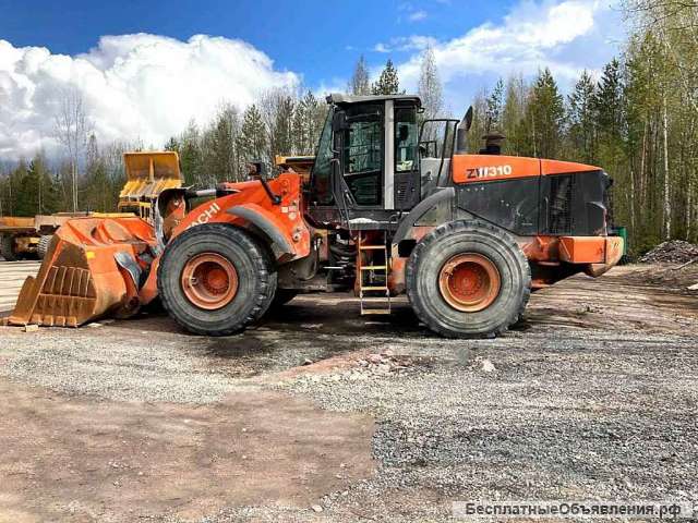 Фронтальный погрузчик Hitachi 310, 2016 г, 4 м3, х2 шт