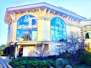 Элитное 3-этажное коммерческое здание под премиум-бутик в самом центре города-курорта Сочи