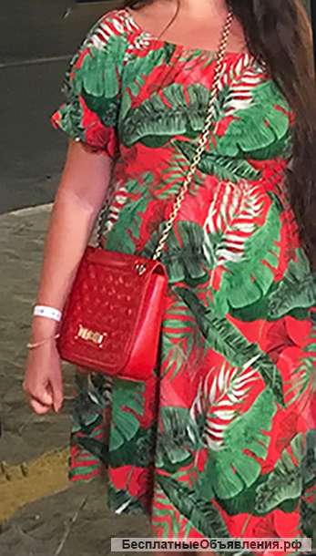 Платье с открытыми плечами (новое), размер 50-52