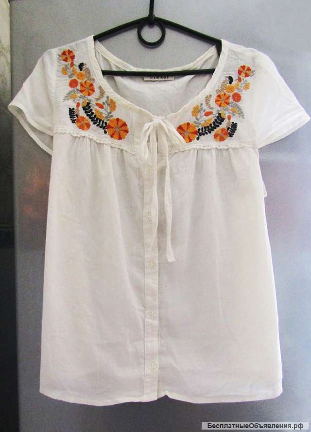 Блуза из марлёвки с вышивкой, размер 48