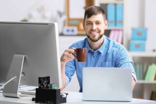 Менеджер по родажам