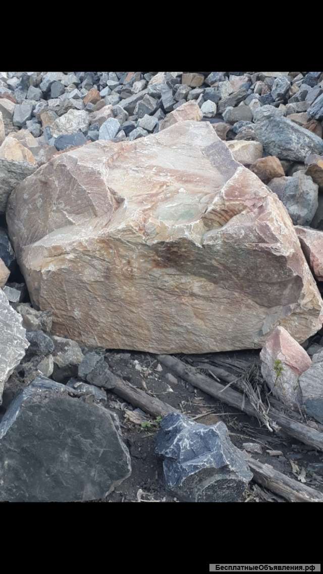 Камень булыжник