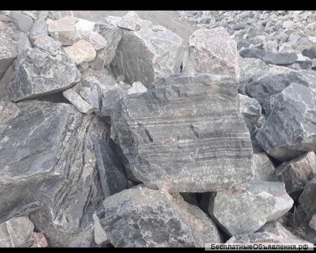 Камень булыжник