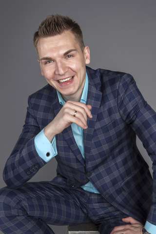 Певец и пародист