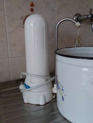 Фильтр для очистки воды бу настольный для кухонного крана в хорошем состоянии