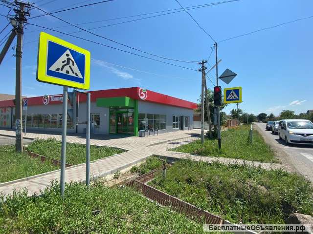 Здание с сетевыми арендаторами