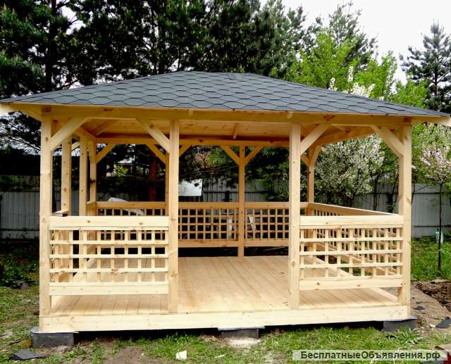 Требуется столяр