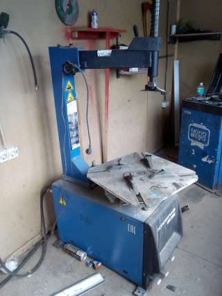 Шиномонтажный станок