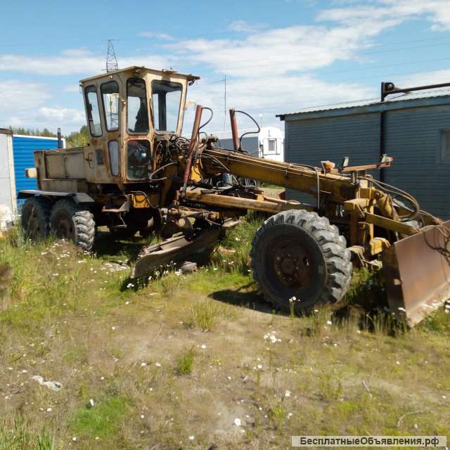 Грейдер ДЗ180