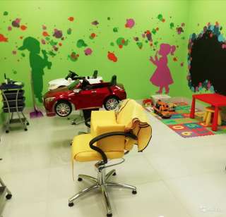 Парикмахер в Детскую студию красоты