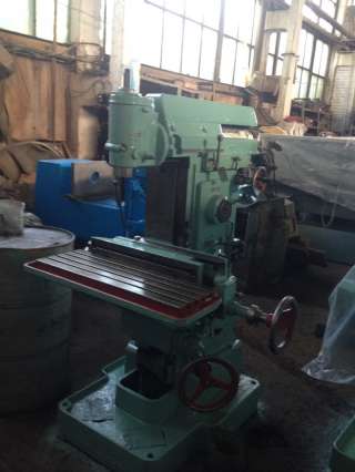 Универсально-фрезерный станок 676П