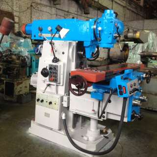 Широко-универсальный фрезерный 6Т82Ш-1