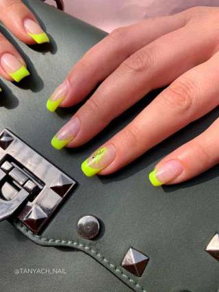 Маникюр педикюр дизайн