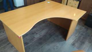 Стол письменный угловой