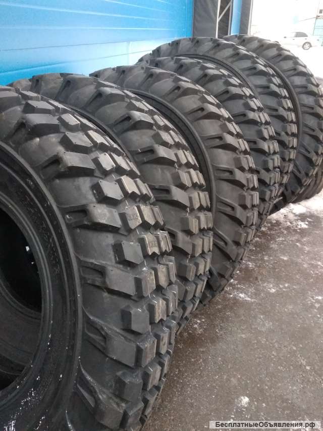 Шины 16.9-28 на экскаватор KOMATSU.