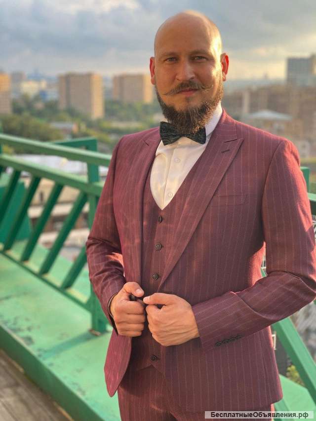 Ведущий мероприятий Дима Васильев