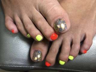 Маникюр. Педикюр