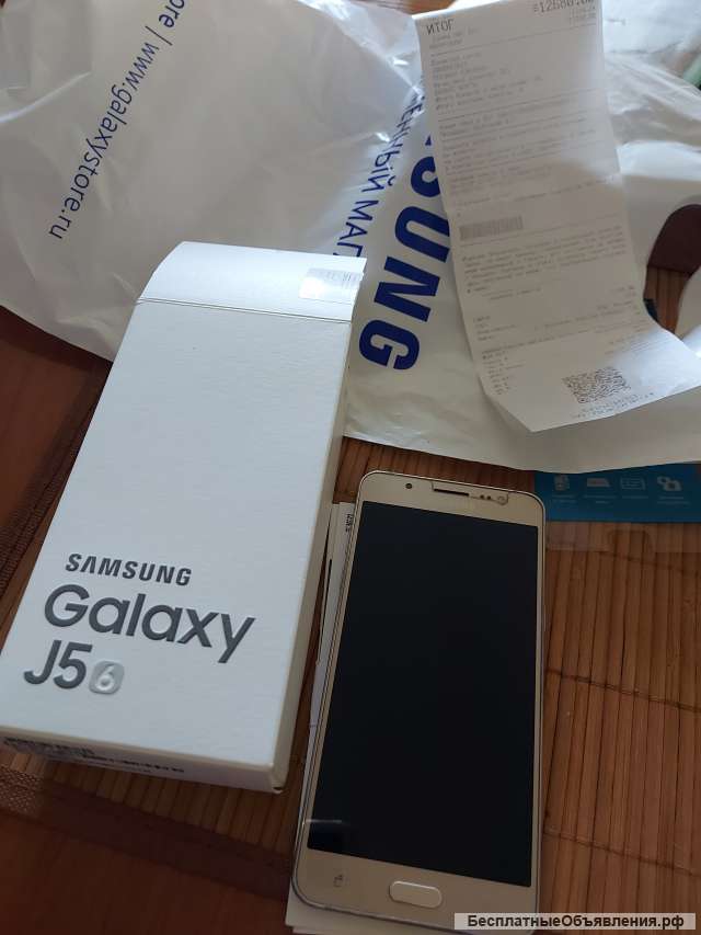 SAMSUNG Galaxy J5
