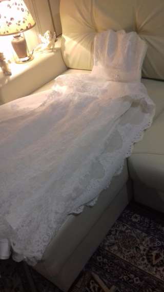 Костюмчик и платье для невесты белое