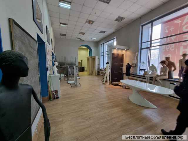 Сдается торговое помещение 300 м2 в ЦАО