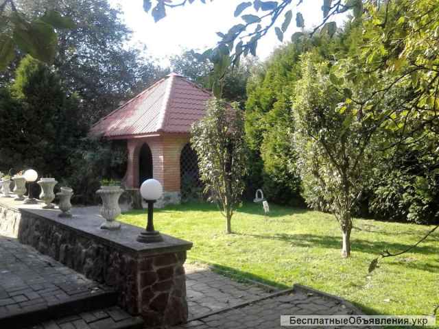 Дом в самом парке элитный р-н