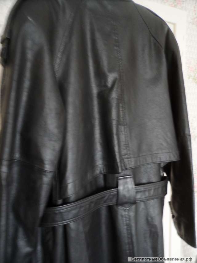 Мужской кожаный плащ длинный