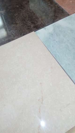 Мрамор непоколебимый. Слэбы и плитка в широком ассортименте. Цвета на любой вкус от белого до розов.