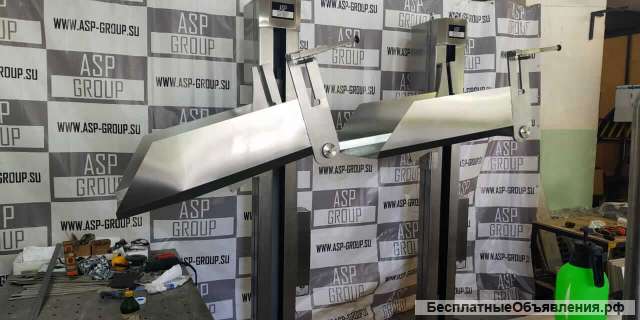 Стационарный столбовой подъемник опрокидыватель