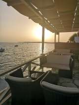 Гостиница рядом с пляжем - рестораны на самом берегу моря, Корфу, Греция