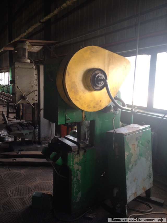 Пресс однокривошипный КД2122