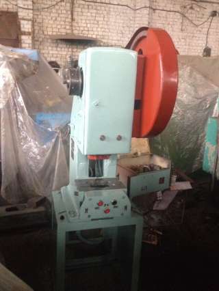 Пресс однокривошипный К2118Б