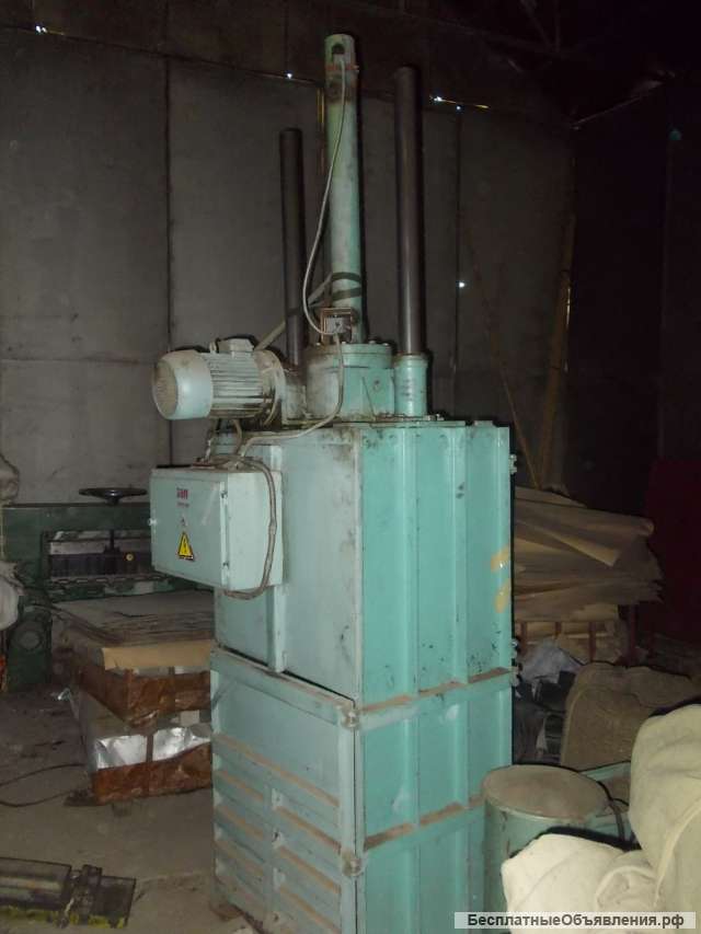 Пресс пакетировочный механический для макулатуры