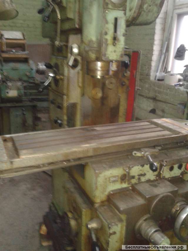 Станок универсально-фрезерный 6Р 80Ш