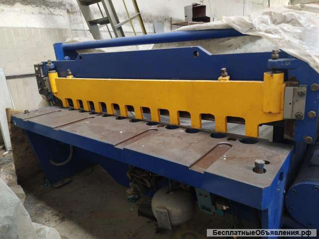 Гильотина пневматическая