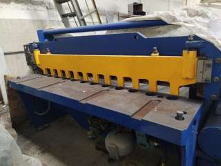 Гильотина пневматическая