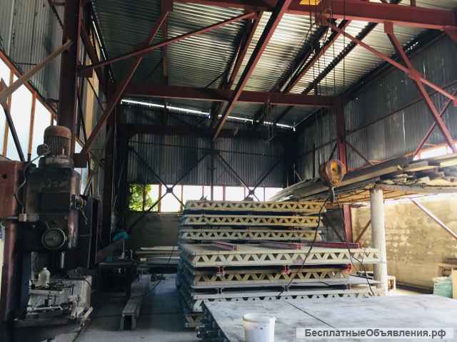 В Сочи производственно - складскую базу на 44 сотках земли