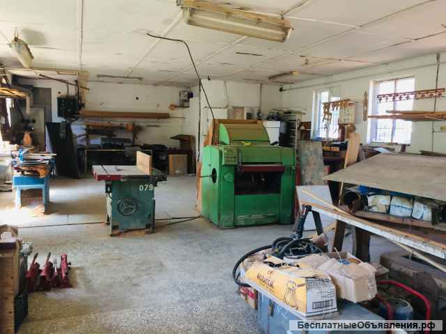 В Сочи производственно - складскую базу на 44 сотках земли